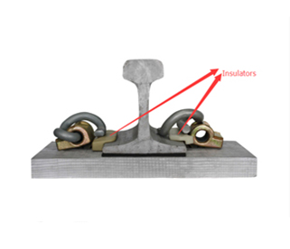 E- clip fastening system insulators