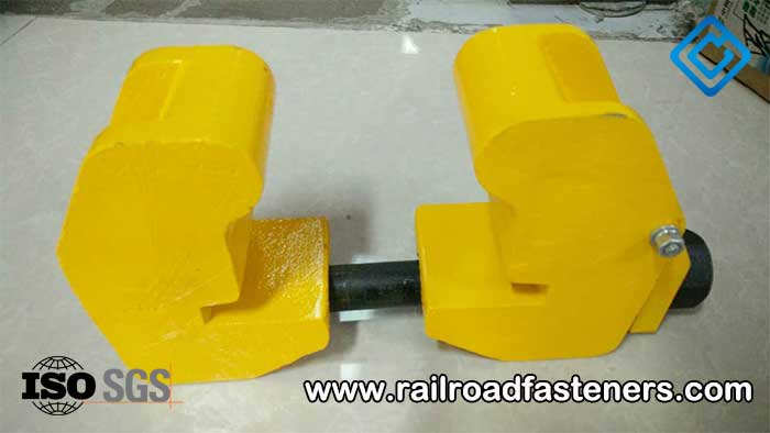 rail clamp for railway maintenance