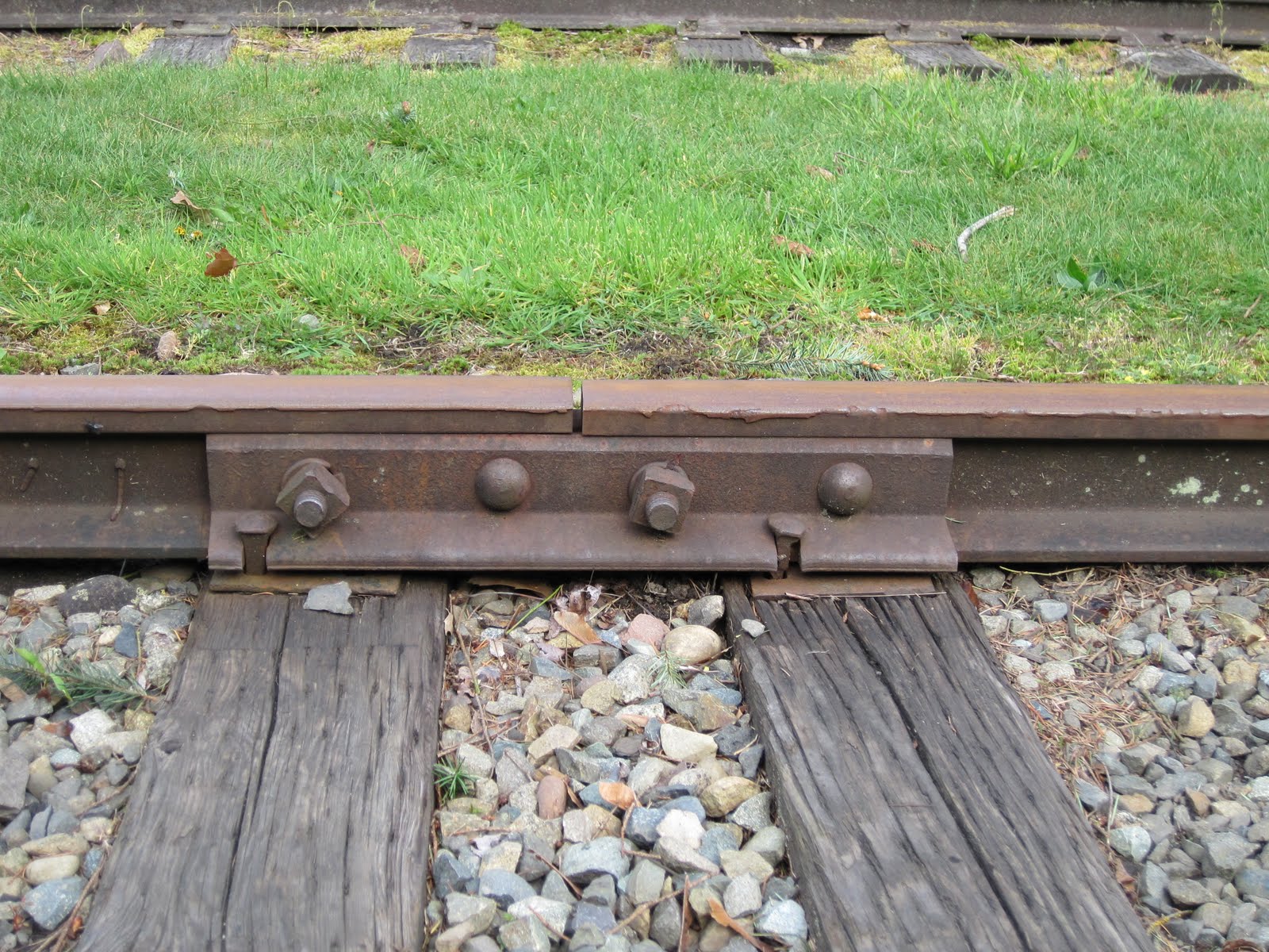 rail fishplate joints rails
