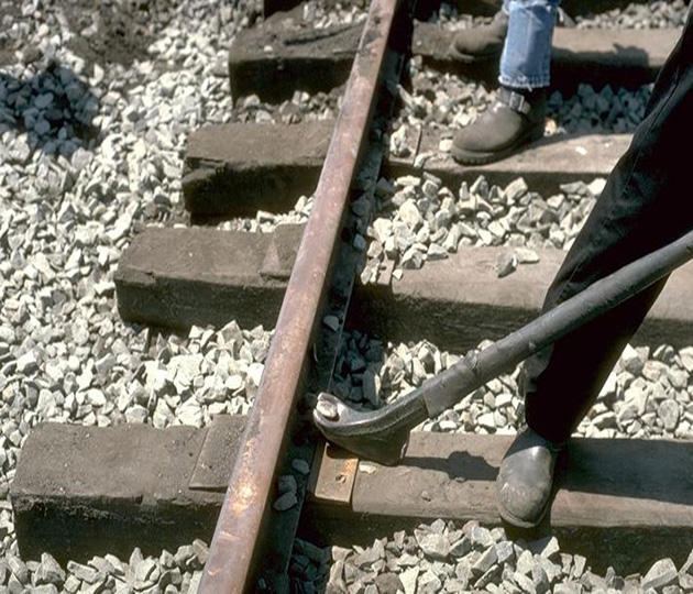 railroad spike puller